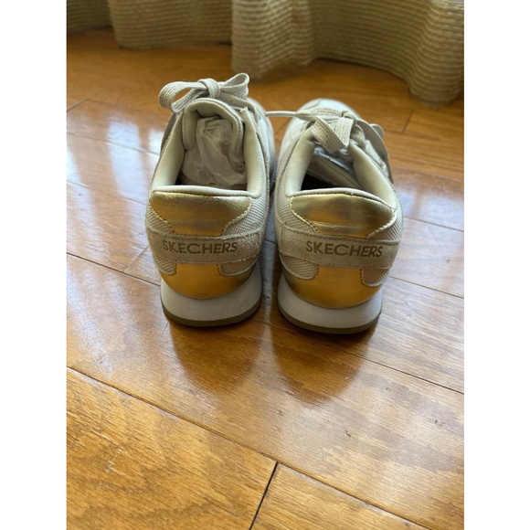 Women’s sketchers - Picture 3 of 4